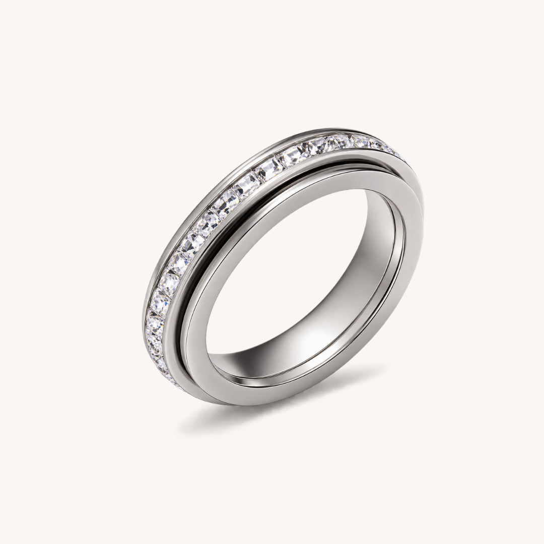 Lumiere Spinner Ring