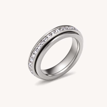 Lumiere Spinner Ring